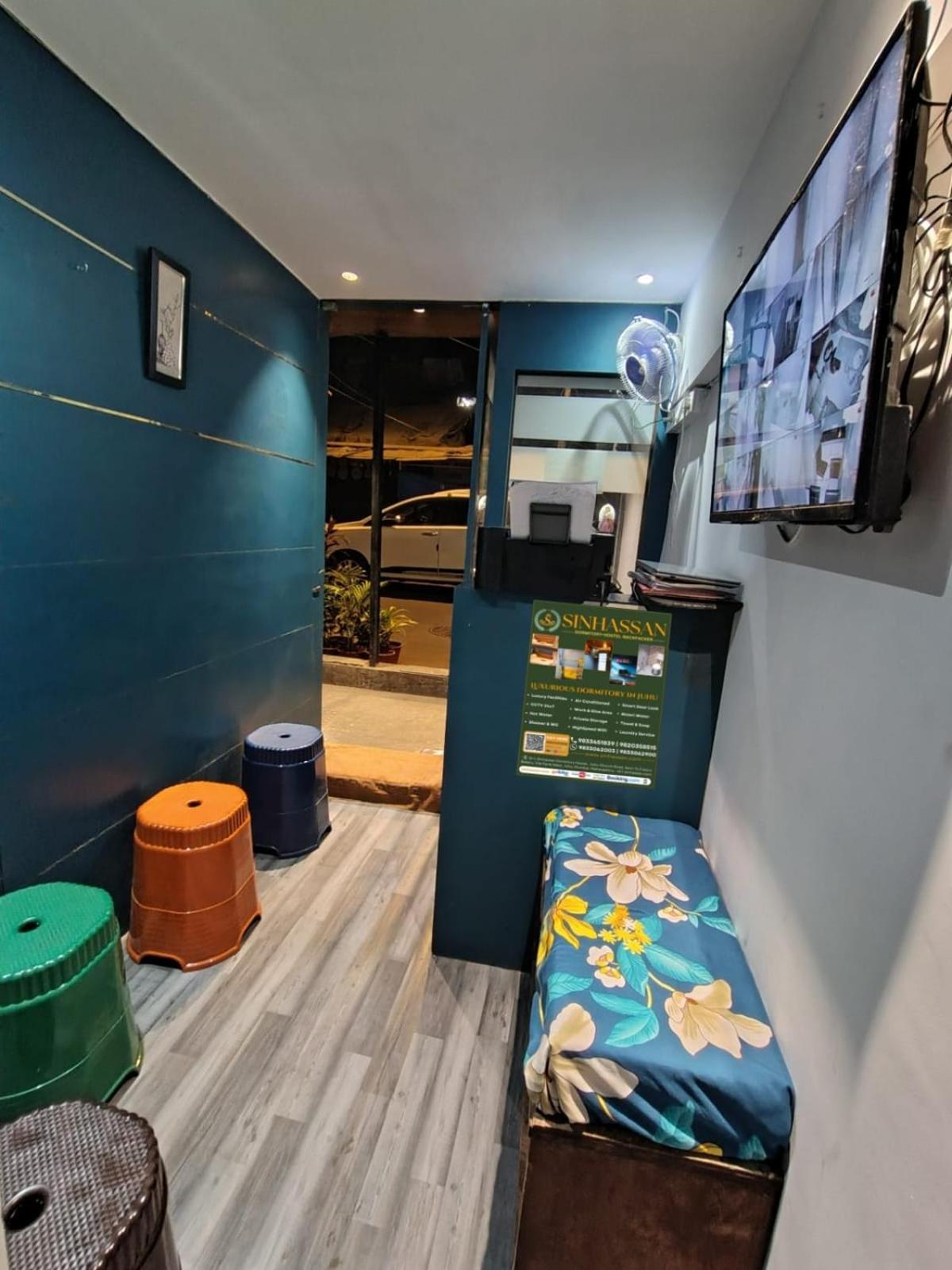 Sinhassan Dormitory Hostel Juhu มุมไบ ภายนอก รูปภาพ